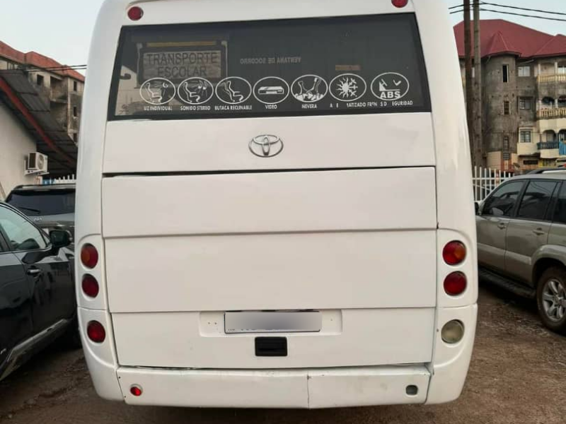 Bus Toyota